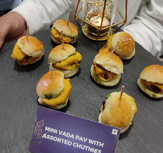 Mini Vada Pav for Events